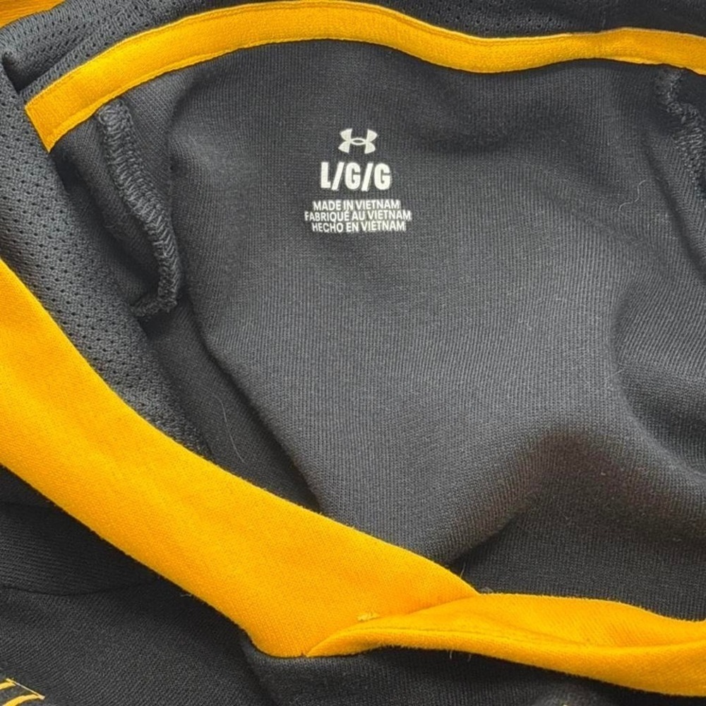 Under Armour Wyoming Cowboys Hoodie black & yellow hoodie Size L 0056 - Picture 5 of 5